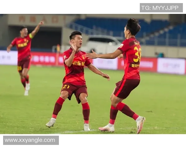 深圳足球队以62分领跑全国锦标赛积分榜展现强劲实力