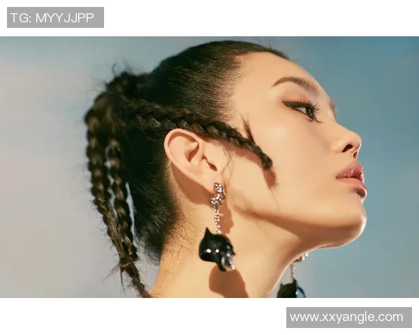 足球明星纹眉风潮来袭女士们的时尚选择与个性表达