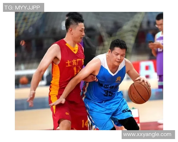 重庆篮球队配合默契再创新高引领全国篮球新风潮